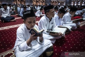 Makna surat Al-Kafirun disertai tulisan Arab, latin dan artinya