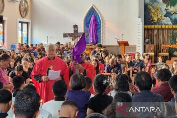 Uskup Manokwari Sorong ajak umat Katolik cintai lingkungan hidup
