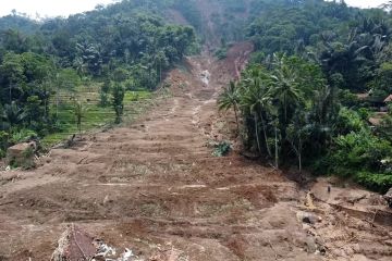 Pencarian korban longsor Cipongkor dihentikan sementara dampak cuaca