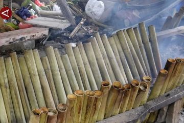 Lemang bambu jadi bisnis menguntungkan di Pangkalpinang saat Ramadhan