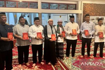 Pemkab Bangka salurkan bantuan 1.500 Al Quran 
