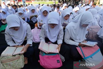 Ratusan pelajar di Temanggung ikuti Gerakan Salam Literasi Iqroul Quran