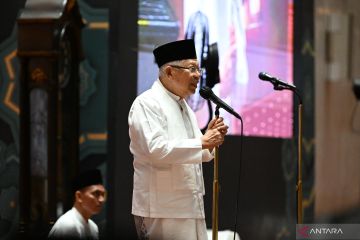 Wapres beri tausiah saat Tarawih di Masjid Istiqlal