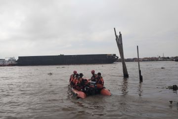 Basarnas temukan korban ledakan kapal jukung di Sungai Musi