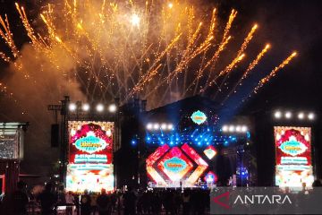 PAS Band dan pesta kembang api meriahkan pameran Jakarta Lebaran Fair