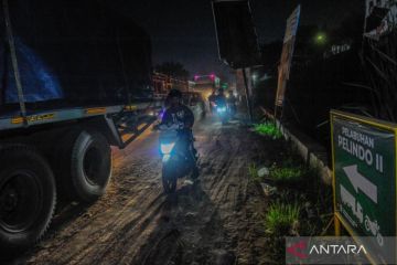 Macet akibat pengalihan arus mudik Merak