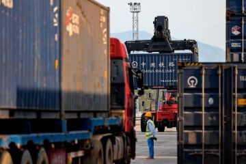 Jalur Kereta China-Laos tangani 1,38 juta ton ekspor impor di Q1 2024