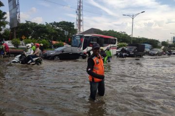 BPBD: Banjir di Kaligawe Pantura mulai surut, kendaraan boleh lewat