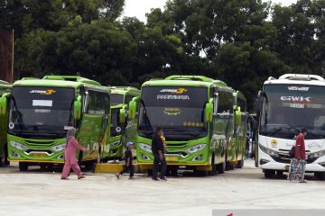 Arus mudik Lebaran di Terminal Rajabasa