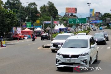 H-4 Lebaran, lalu lintas di Simpang Gadog terpantau lancar