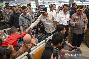 Kapolri imbau pemudik keluar tol jika rest area penuh