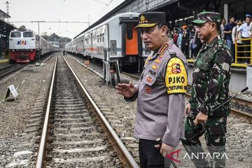 Kapolri jamin keamanan pemudik yang gunakan KA usai cek Stasiun Senen