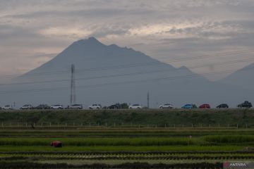 Arus kendaraan di tol fungsional Solo-Yogya pada H-4 Lebaran