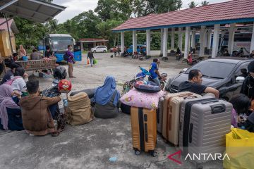 Pemberangkatan bus mudik antarprovinsi di Palu