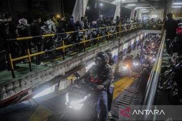 Sebanyak 33.956 sepeda motor pemudik telah diberangkatkan dari Pelabuhan Ciwandan