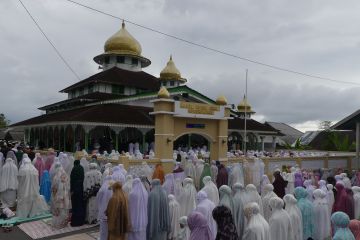 Warga Negei Wakal Maluku rayakan Idul Fitri lebih awal