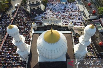 Jemaah tarekat Syattariyah di Nagan Raya Aceh laksanakan shalat Idul Fitri