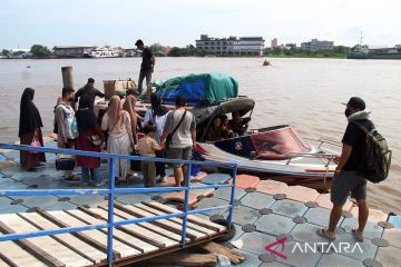 Sensasi mudik menggunakan speed boat menyusuri Sungai Kapuas