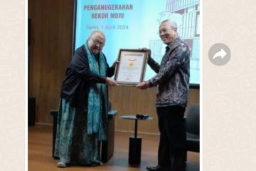 Prof Tjandra Yoga Aditama raih rekor MURI penulis COVID-19 terbanyak