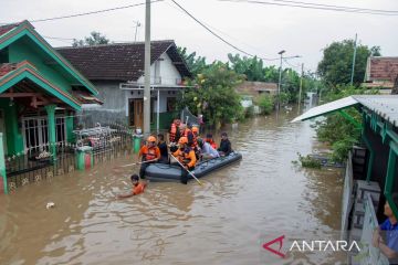Ratusan rumah di lima kecamatan Kota Pasuruan terendam banjir