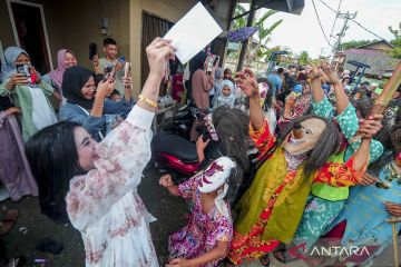 Warga Muaro Jambi rayakan Idul Fitri dengan tradisi Topeng Labu