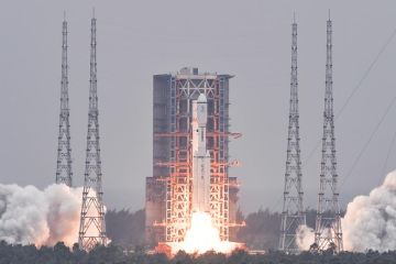 China sukses luncurkan satelit relai Queqiao-2 untuk eksplorasi Bulan