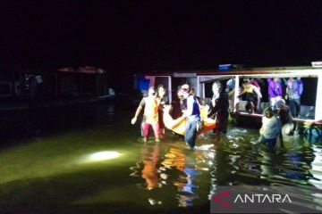 Basarnas Banjarmasin evakuasi tiga pemancing tersambar petir