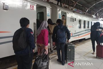 KAI Purwokerto tambah rangkaian kereta untuk mengakomodasi pemilir