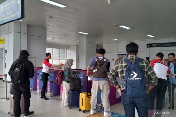 KAI siagakan petugas kesehatan di stasiun LRT Jabodebek selama Lebaran