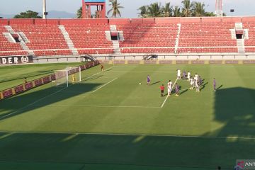 Persita Tangerang bermain imbang 3-3 lawan Persib Bandung