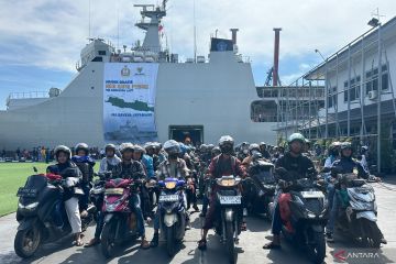 810 pemilir "Mudik Gratis Naik Kapal Perang" tiba di Jakarta