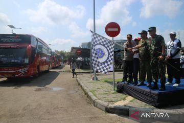 Wali Kota Madiun lepas 14 bus program balik gratis Lebaran 2024