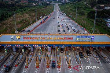 Arus di Gerbang Tol Kalikangkung Semarang kembali normal dua arah