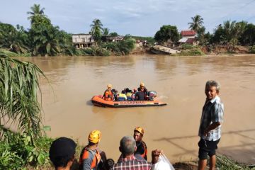 Basarnas cari korban tenggelam akibat banjir bandang Musi Rawas Utara