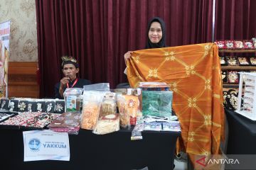 Pameran visualisasi peran perempuan RI di Badung