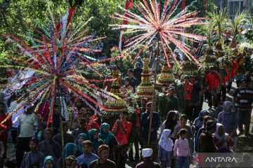 Semarak kirab budaya Sesaji Rewanda Goa Kreo di Semarang