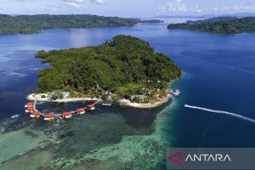 Potensi wisata Pulau Nusa Ra di Halmahera Selatan
