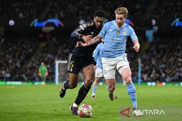 Menang telak 4-0 lawan Brighton, Manchester City tempel ketat Arsenal