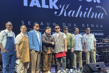 Kahitna rilis single "Sejauh Dua Dunia" untuk kenang Carlo Saba