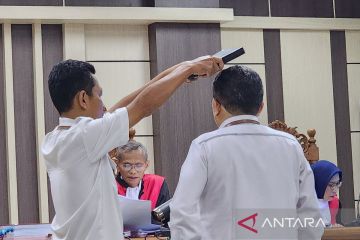 Rekening penampung kredit bank pemerintah catat transaksi mencurigakan