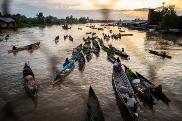 Pasar Terapung Lok Baintan Kalsel