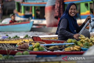 Pasar Terapung Lok Baintan Kalsel