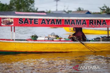 Pasar Terapung Lok Baintan Kalsel