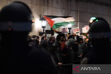 Mahasiswa AS pro Palestina masuki gedung kampus meski hadapi skorsing