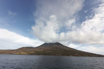 Gubernur sebut warga terdampak erupsi Gunung Ruang akan direlokasi