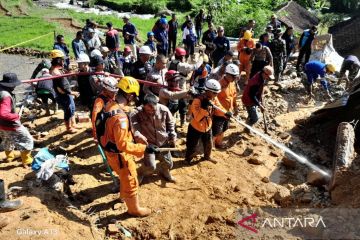 BNPB imbau masyarakat daerah longsor tingkatkan kesiapsiagaan bencana