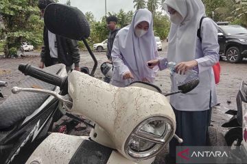 Kota Manado terpapar abu vulkanik Gunung Ruang