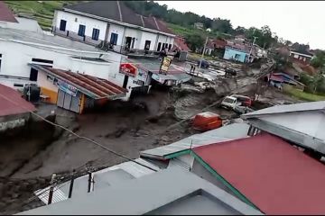 Banjir lahar dingin landa wilayah di Kawasan Gunung Marapi Sumbar