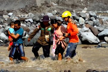 Peran relawan bantu korban terdampak banjir lahar dingin Semeru