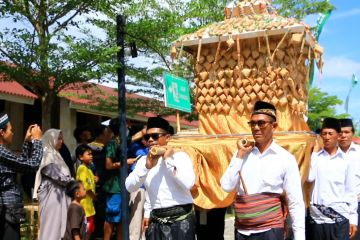 Warga Lombok ramaikan tradisi Lebaran Topat sepekan usai Idul Fitri